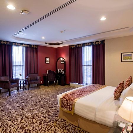 Awaliv International Hotel Táif Pokoj fotografie A suite at the hotel