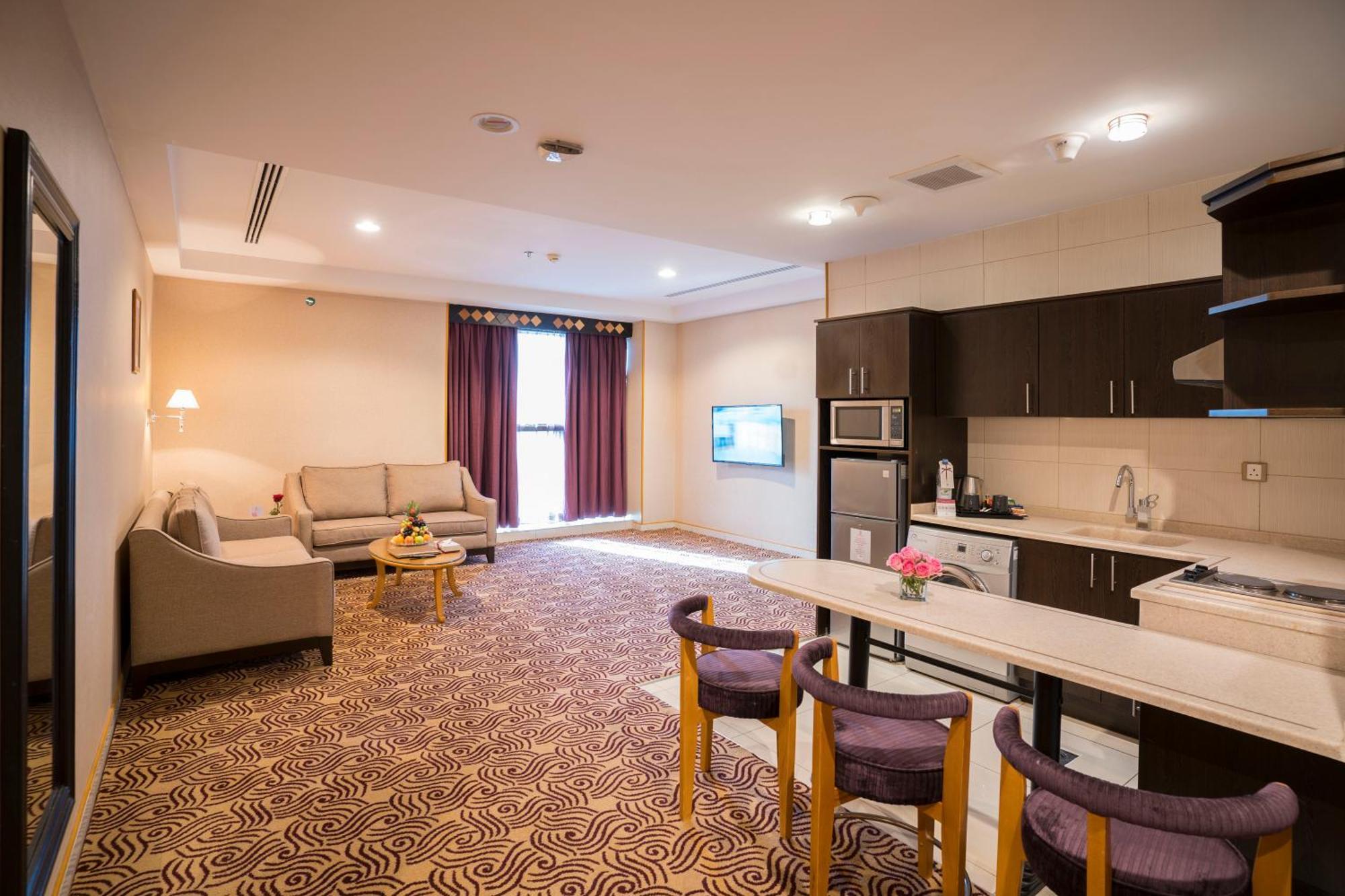 Awaliv International Hotel Táif Pokoj fotografie A suite at the hotel