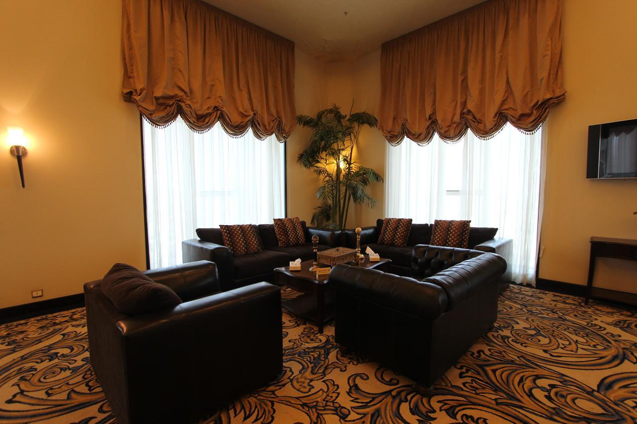 Awaliv International Hotel Táif Exteriér fotografie The lounge at the airport