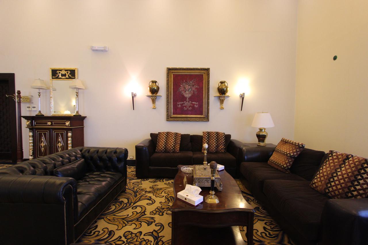 Awaliv International Hotel Táif Exteriér fotografie The drawing room